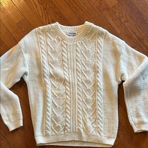 Vintage Women's Ivory Cable Knit Sweater Sz small/medium